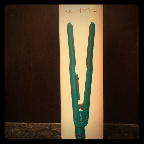 NU•ME Fashionista Straightener - Picture 1 of 4